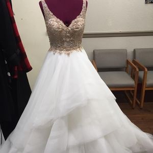 Meet your Posher, Chau